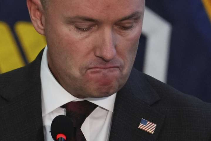 Utah’s governor, in impassioned remarks, urges Americans to find ‘off