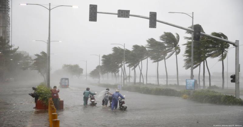 Super Typhoon Ragasa Batters Hong Kong, Deaths Rise in Taiwan and Philippines as Southern China Braces