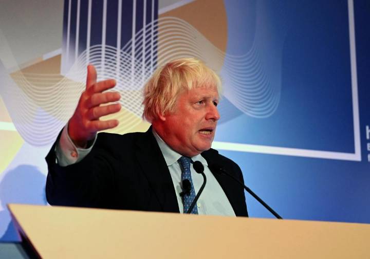 Piden retirar la asignación pública a Boris Johnson por usar el cargo de primer ministro para hacer negocios