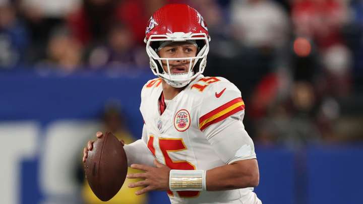 NFL fans slam 'awful' behavior after kid has Patrick Mahomes souvenir 'stolen' after 'Phillies Karen' controversy