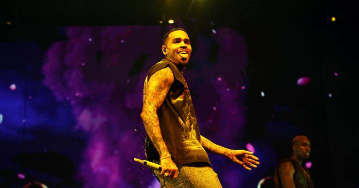 Last-minute ticket changes cause some to miss Chris Brown shows in Atlanta