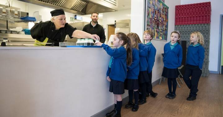 Mum complains after school cancels 'Meat Free Mondays' for children