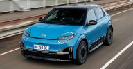 Nissan reinventa el Micra y lo hace eléctrico o conectado, a la vez que gana carácter
