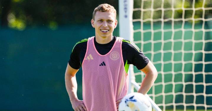 Alistair Johnston lands Everton transfer pitch as David Moyes 'would love' Celtic deal