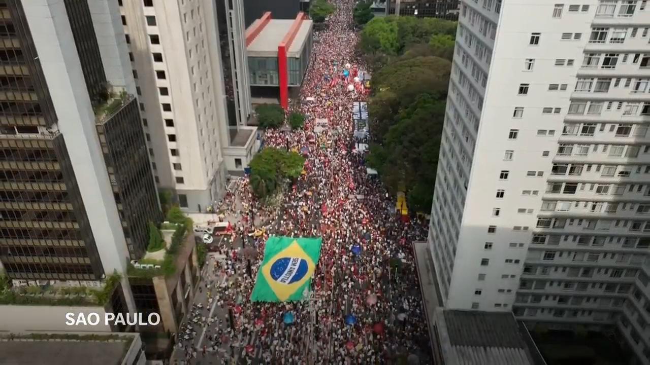 Music icons join Brazilians protesting agains bill that could lead to pardon for Bolsonaro and allies