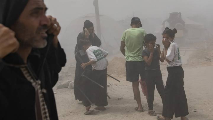El brazo armado de Hamás publica un vídeo de dos israelíes secuestrados el 7 de octubre de 2023