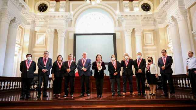 Soto propone que Corte Suprema tenga 40 jueces supremos previa reforma constitucional