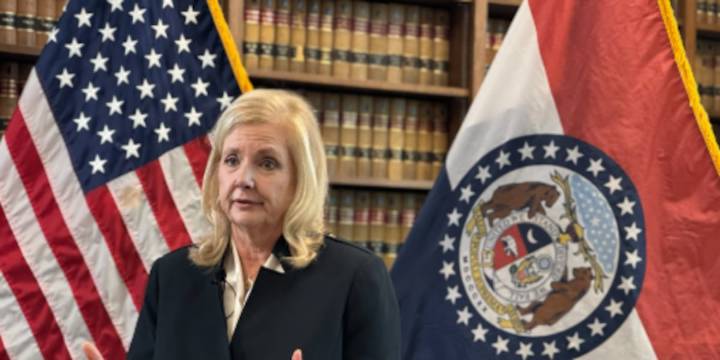 Catherine Hanaway takes oath of office as Missouri’s 1st woman attorney general