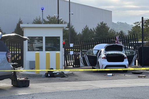 Suspect in custody after driver rams car into staffed security gate at FBI building in Pittsburgh
