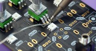China acusa a Estados Unidos de aplicar medidas desleales en la industria de hardware electrónico: venta de productos por debajo de su costo real