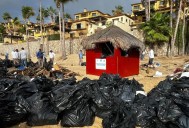 Montañas de basura invaden El Médano tras Lorena; ciudadanos salen al rescate