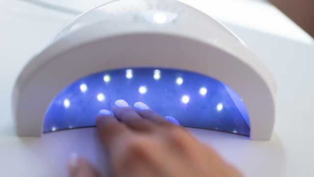 'Like a tanning bed for your nails': Boston doctor sounds alarm over gel manicures
