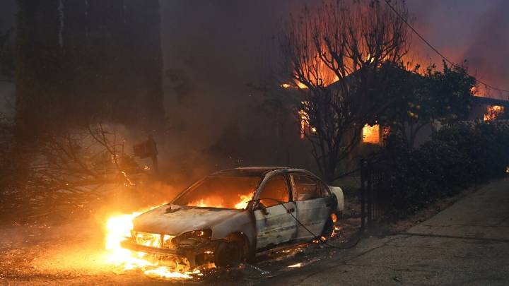 LA County response to deadly fires slowed by lack of resources, report says