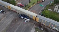 Detienen a conductor del autobus que fue arrollado por tren en Edomex y causó la muerte de 10 personas