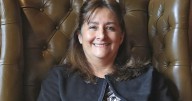 Exministra de Justicia cuestionó nombramiento de exparamilitares como gestores de paz
