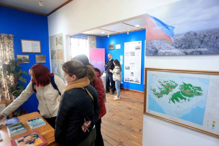 Estudiantes de la UNTDF realizaron una visita académica al Museo Espacio Pensar Malvinas