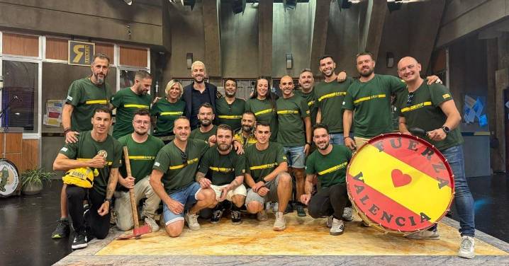 Bomberos de la BRIF Laza con Broncano: "Lo peor es que el incendio era en casa"
