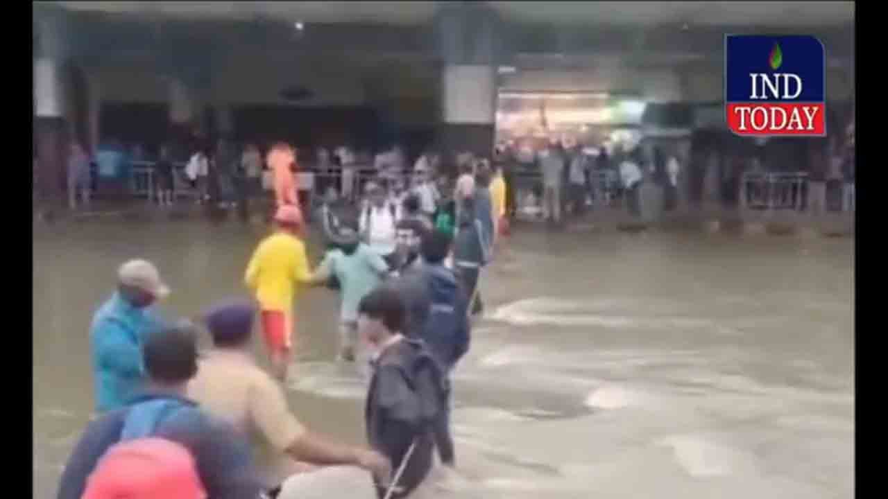 Floodwater Hits MGBS: Traffic Completely Stopped