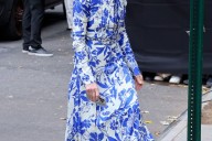 Anna Wintour lleva el color tendencia del otoño también en las botas