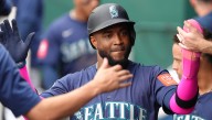 Robles' incredible play seals massive Seattle Mariners win