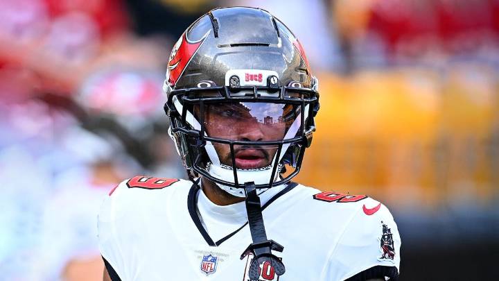 Eagles vs. Bucs Livestream: How to Watch NFL Week 4 Online Today