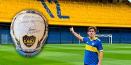 El impactante casco de Boca Juniors que le regalaron a Colapinto: la sorpresa de un histórico del club
