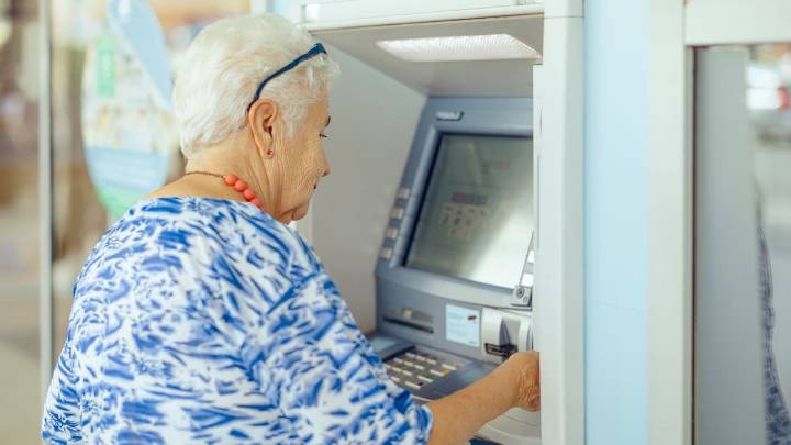 Transfiere más de 13.000 euros a un supuesto fondo de inversión y cuando detecta la trampa ya es muy tarde