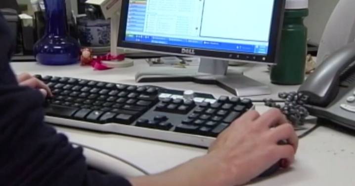 Job seekers navigate 'tricky job market' with networking and skill