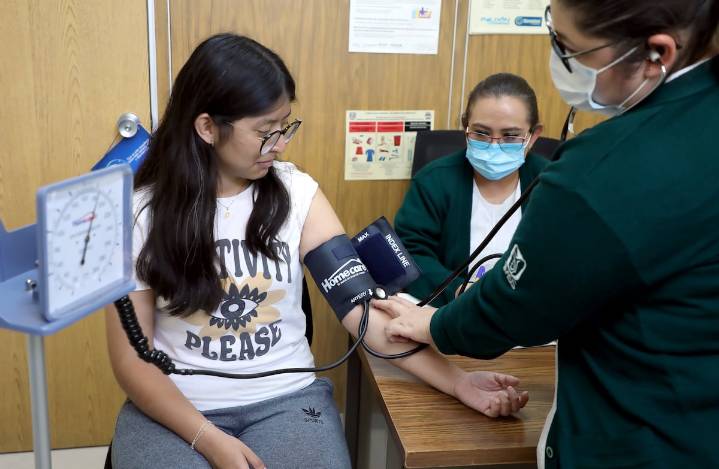 IMSS suma esfuerzos con la UNAM; abre espacio de salud en la máxima casa de estudios
