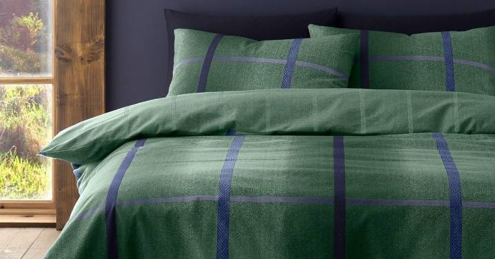 Debenhams' 'absolutely beautiful' £19 bedding is 'soft and cosy' for chilly autumn