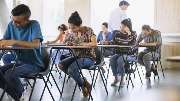 Senado aprueba reforma que brindaría más recursos a Universidades Públicas: le quedan 2 debates más