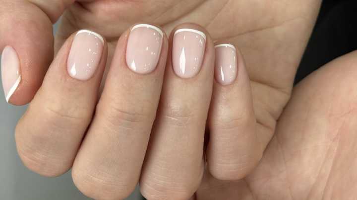 8 uñas de gelish bonitas y sencillas que sí rejuvenecen las manos