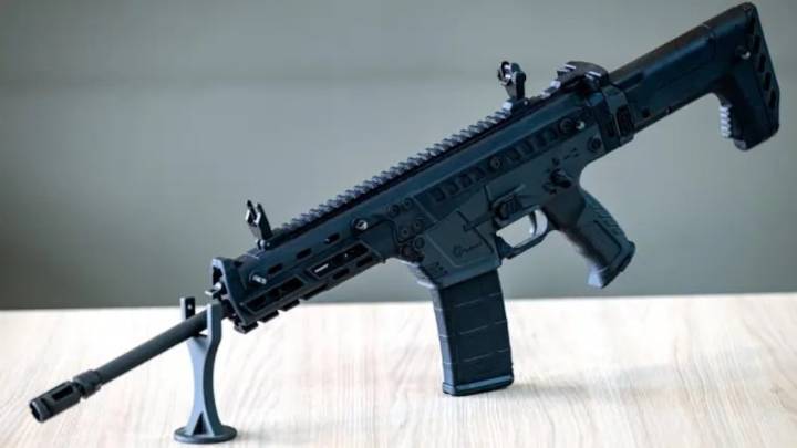 La historia del fusil colombiano que busca reemplazar a los Galil israelíes y M16