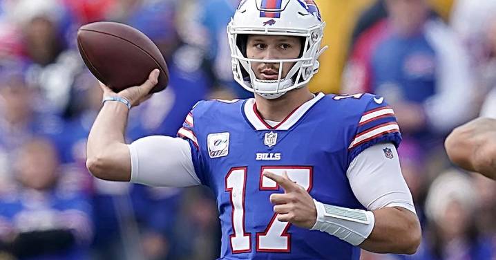 Josh Allen's Nose Injury Didn't Stop Him From Taking the Buffalo Bills to New Heights
