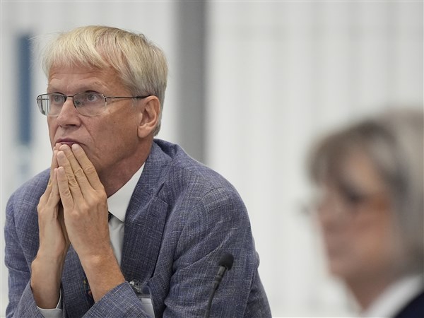 Kennedy's advisory panel recommends new restrictions on MMRV vaccines