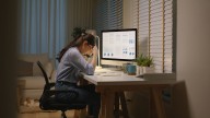 6 early signs of digital burnout and when to log off