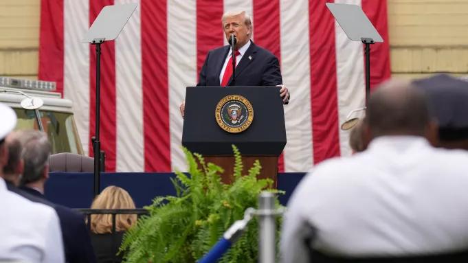 «Hay que darles una paliza»: Trump carga contra «lunáticos de la izquierda radical» por el asesinato de Kirk