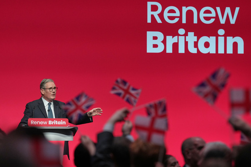 Starmer argues for inclusive patrotism and accuses Farage of trying to divide Britain