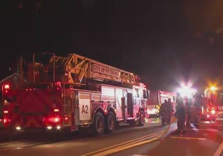 2 firefighters treated for heat-related issues in Squirrel Hill house fire