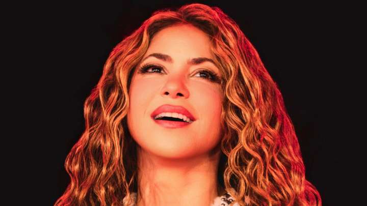Shakira se despidió de sus fans mexicanos y lanza su línea de belleza