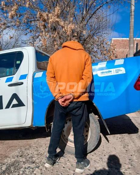 Centenario: demoraron a un hombre tras sustraer perfumes de una farmacia