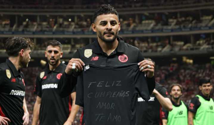 “Trato de prender a la gente”: Alexis Vega regresa al Estadio Akron y la afición de Chivas lo abuchea