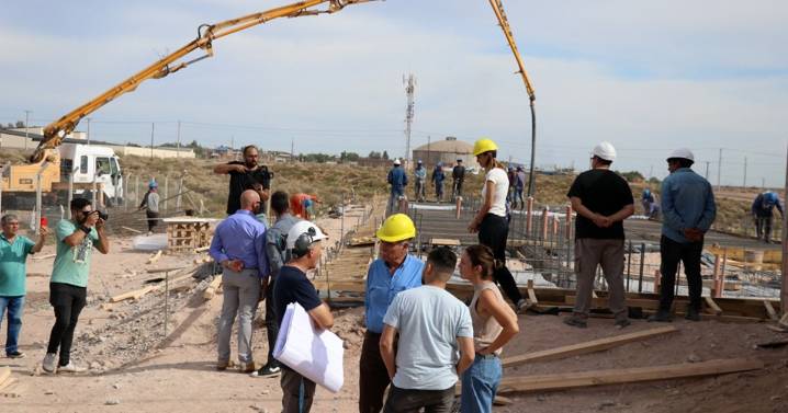 Cronología del abandono: con el fin del Procrear, 140 viviendas quedaron paralizadas en Centenario, cuándo empezó