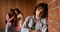 ¿Cómo enfrentan los adolescentes los problemas? Especialista explica el rol de los padres