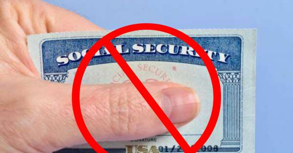 Es oficial: el Gobierno solicita que devuelvan sus tarjetas del Seguro Social todas las personas que hayan hecho esto