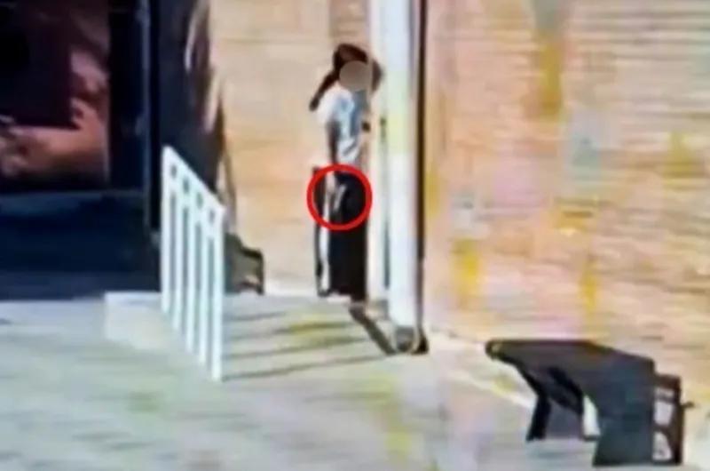 Encontraron cartas en la mochila de la chica que se atrincheró con un arma en un colegio