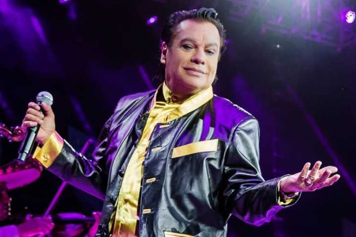 Video: Se encuentran el 'espíritu de Juan Gabriel' al cruzar a El Paso