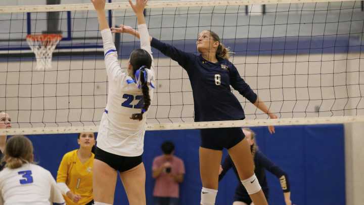 Watch: Barrington girls volleyball tops Cumberland in five sets
