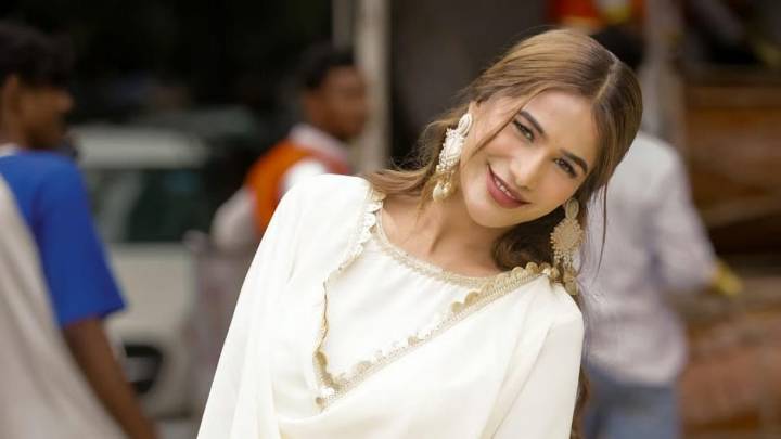 'Everyone Has A Right': Poonam Pandey Will Remain In Ramlila, Confirms Lav Kush Committee President