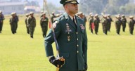El Ejército desmiente disputa entre oficiales, pero confirma una investigación contra Federico Mejía